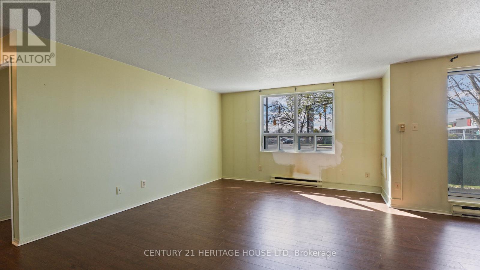 101 - 421 Fairview Drive, Brantford, Ontario  N3R 7M3 - Photo 12 - X12119028