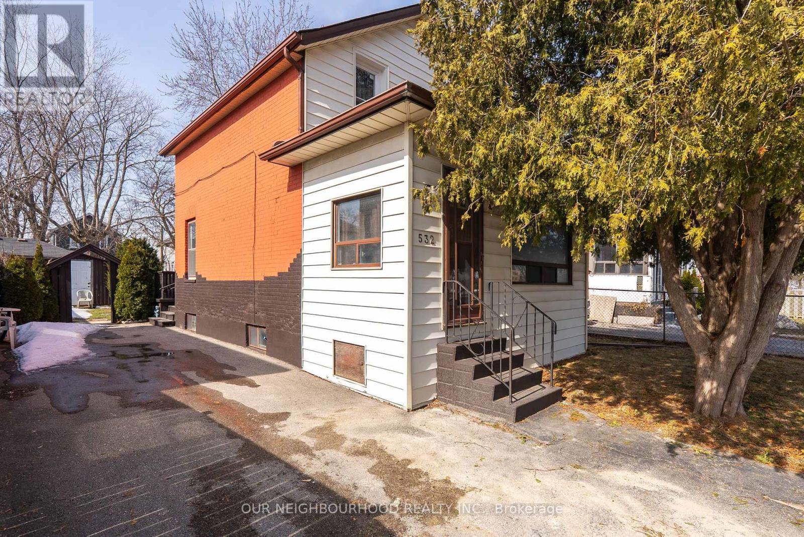 532 FRONT STREET, Oshawa, Ontario