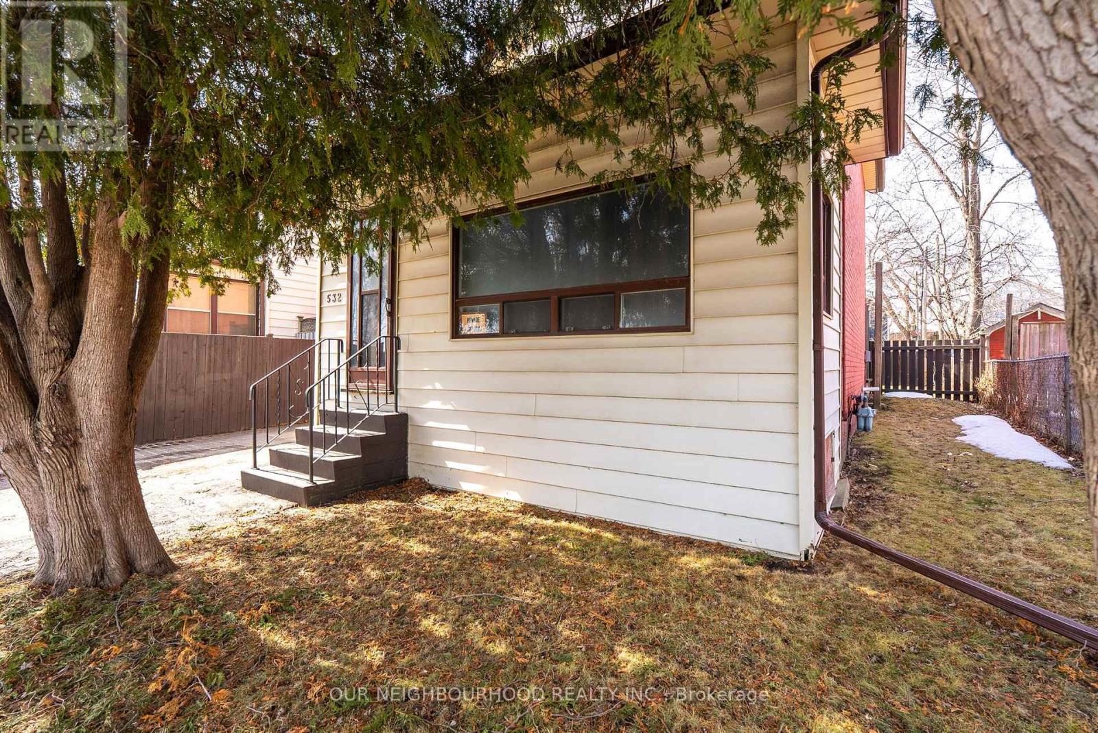 Property at 532 FRONT STREET image 2