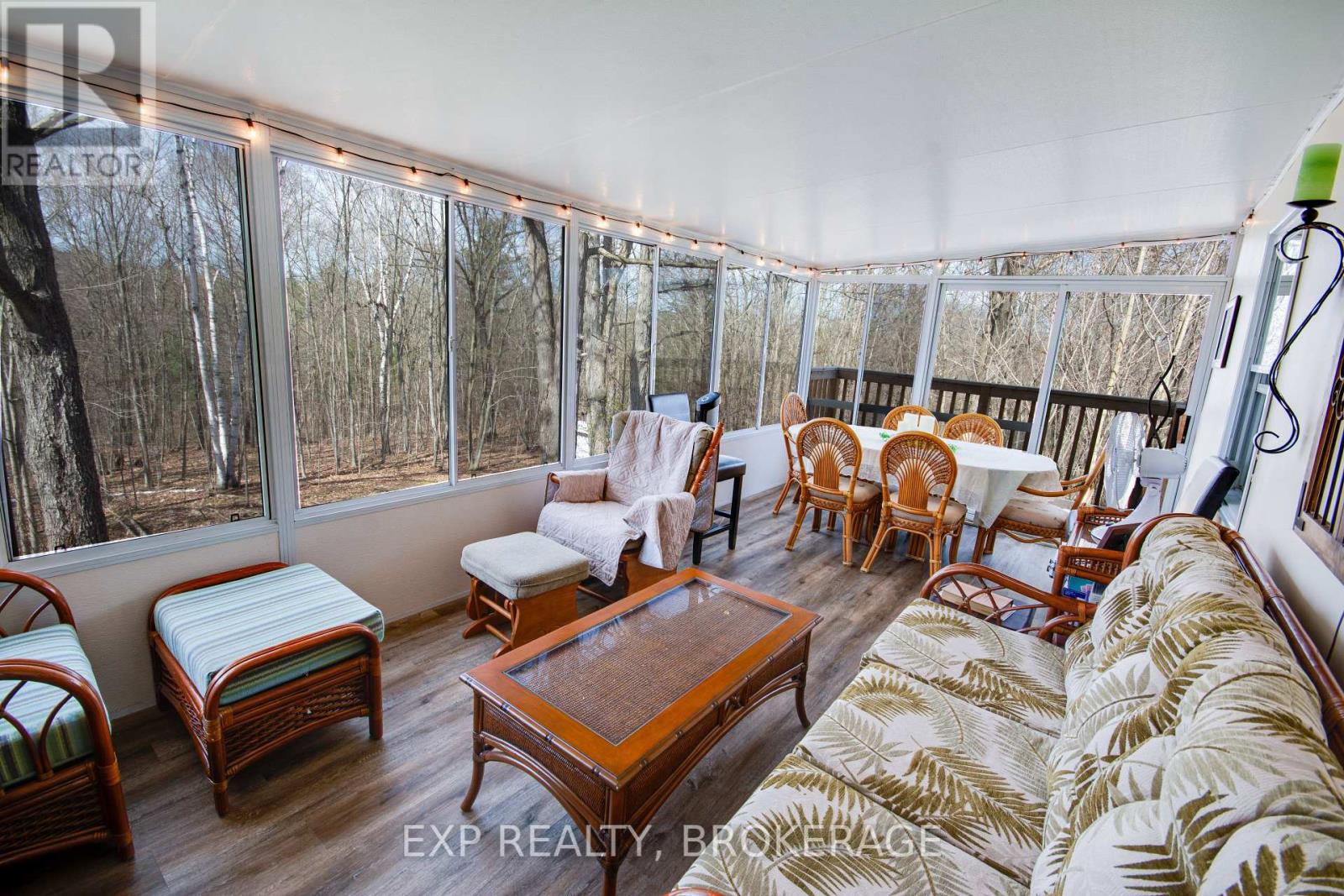2624 Green Bay Road, South Frontenac, Ontario  K0H 2V0 - Photo 17 - X12119200