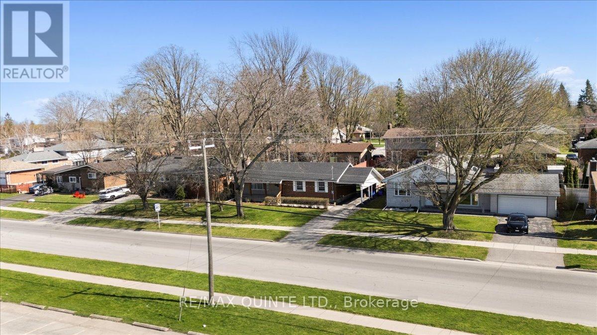 505 Victoria Avenue, Belleville (Belleville Ward), Ontario  K8N 2G4 - Photo 6 - X12119106