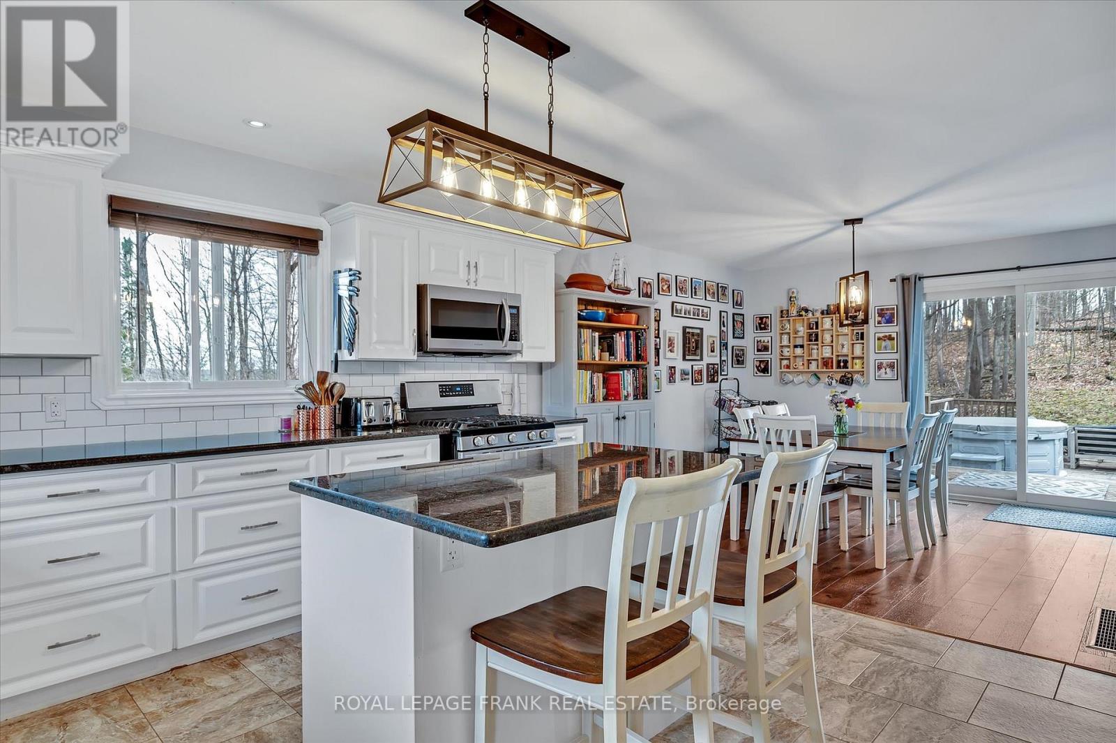 878 Payne Line Road, Douro-Dummer, Ontario  K0L 3A0 - Photo 8 - X12119160