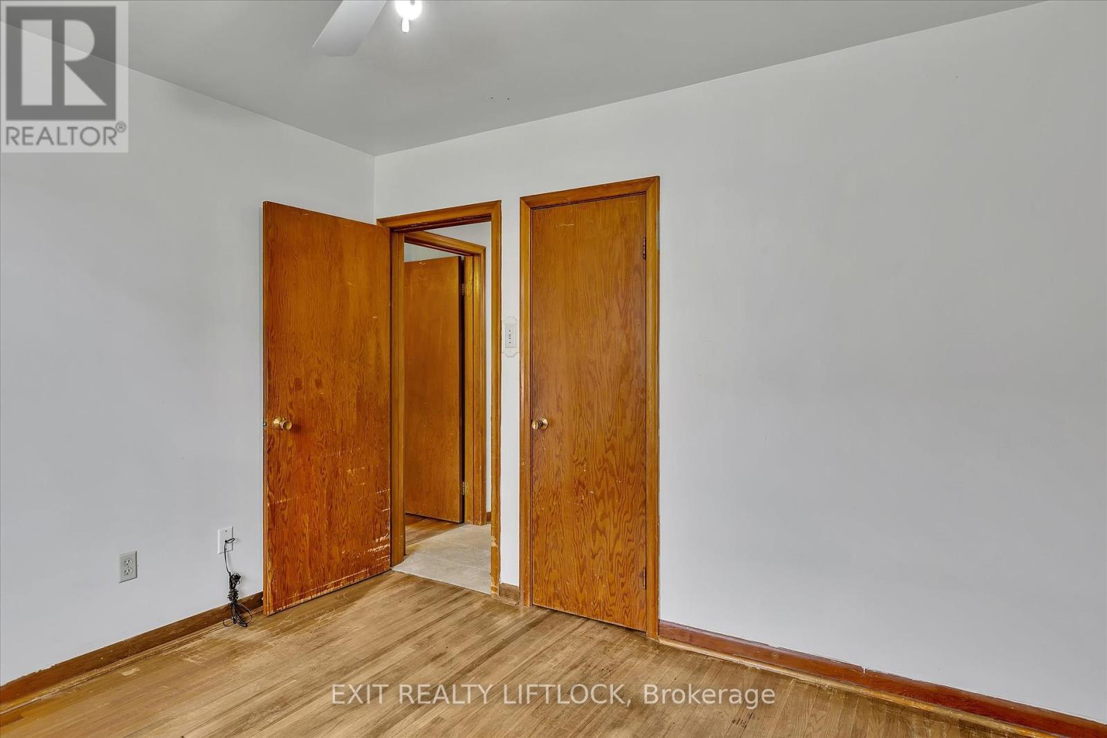 250 Bellevue Street, Peterborough North, Ontario  K9H 5E5 - Photo 18 - X12119208