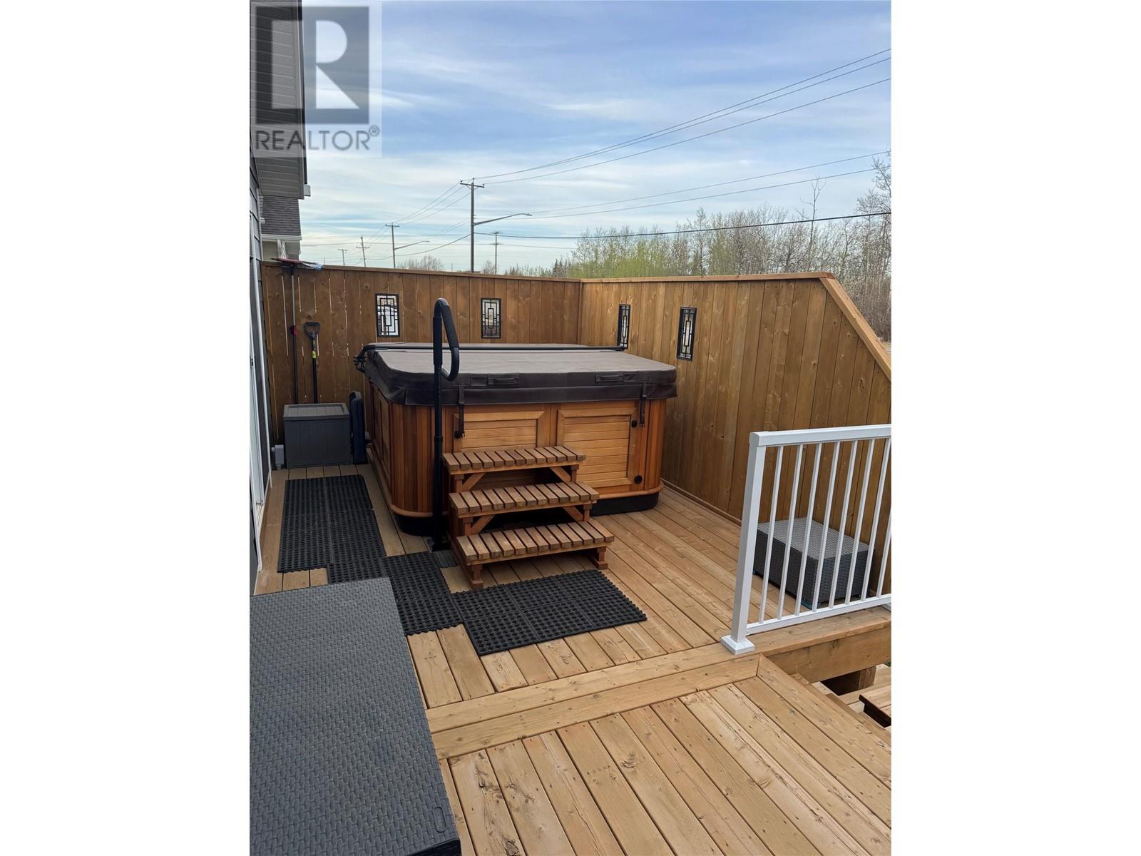8216 17A Street, Dawson Creek, BC V1G0G6
