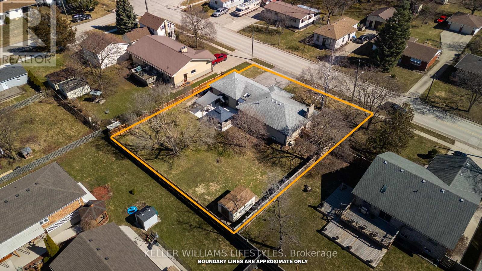48 Union Street, Lambton Shores, Ontario  N0N 1J0 - Photo 41 - X12119157