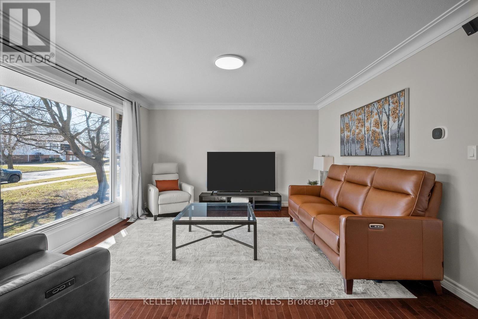 48 Union Street, Lambton Shores, Ontario  N0N 1J0 - Photo 6 - X12119157