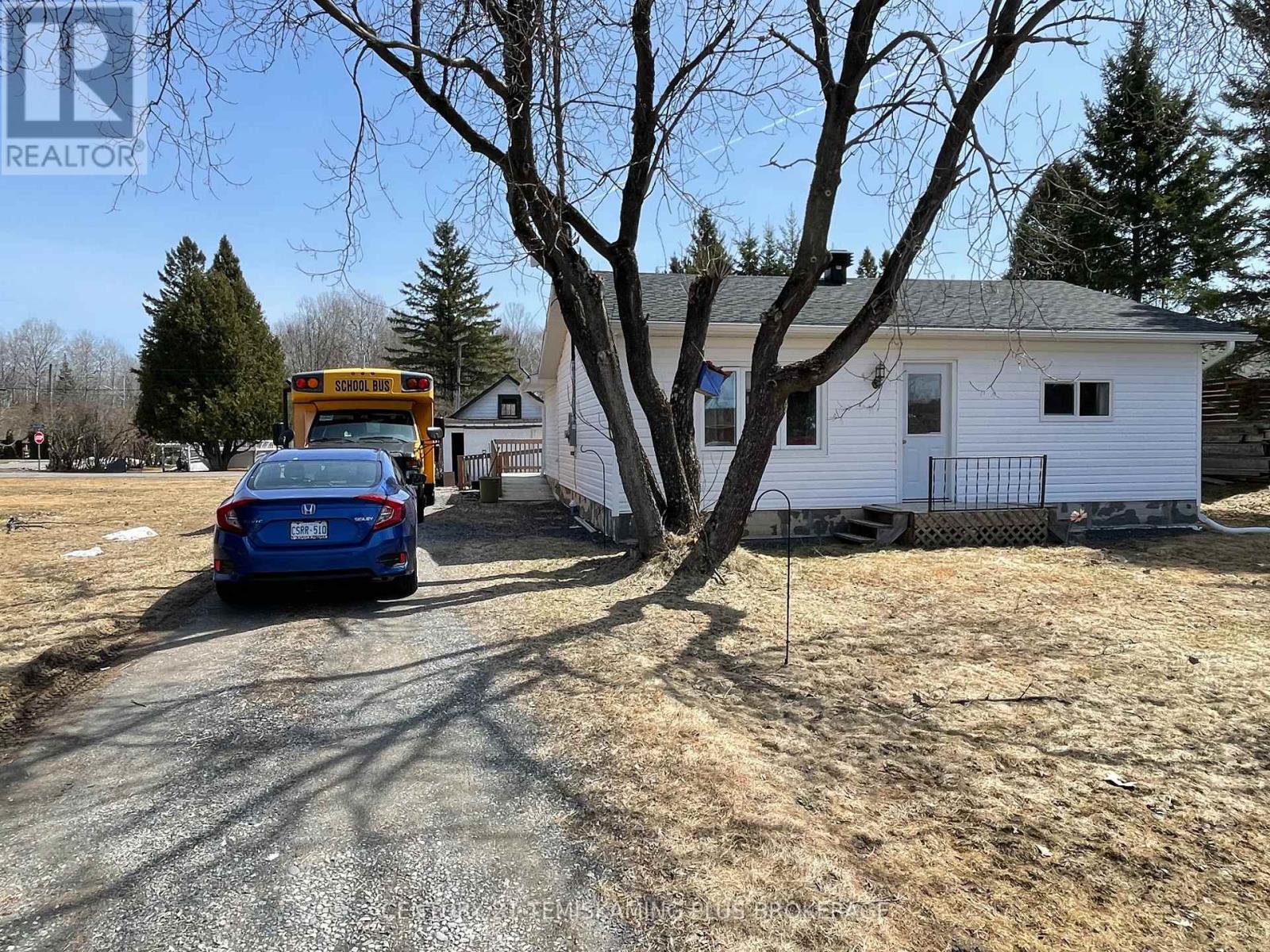 62 Empire Street, Latchford, Ontario  P0J 1N0 - Photo 3 - T12119056