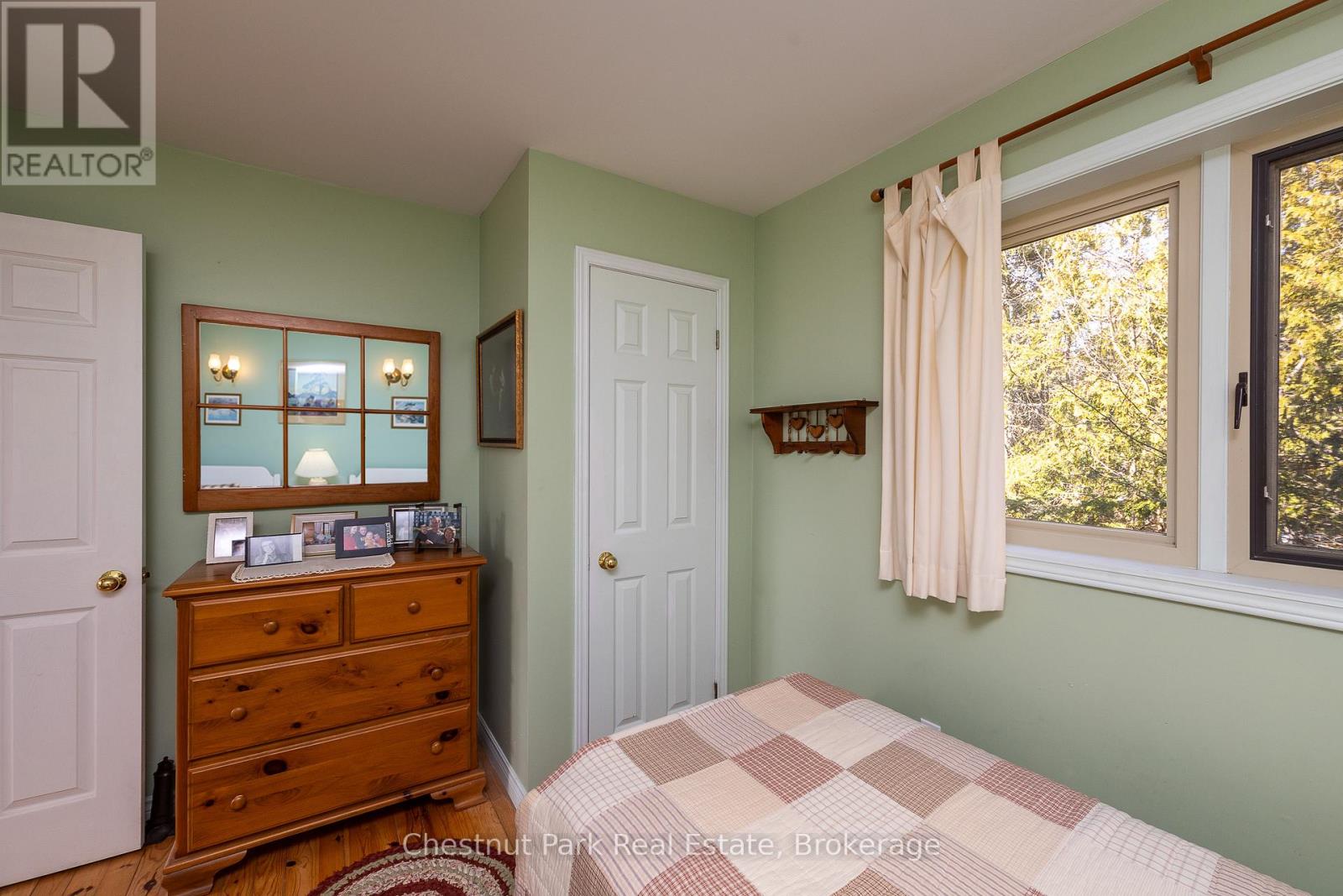 39 Hatt Street, Northern Bruce Peninsula, Ontario  N0H 2R0 - Photo 28 - X12033523