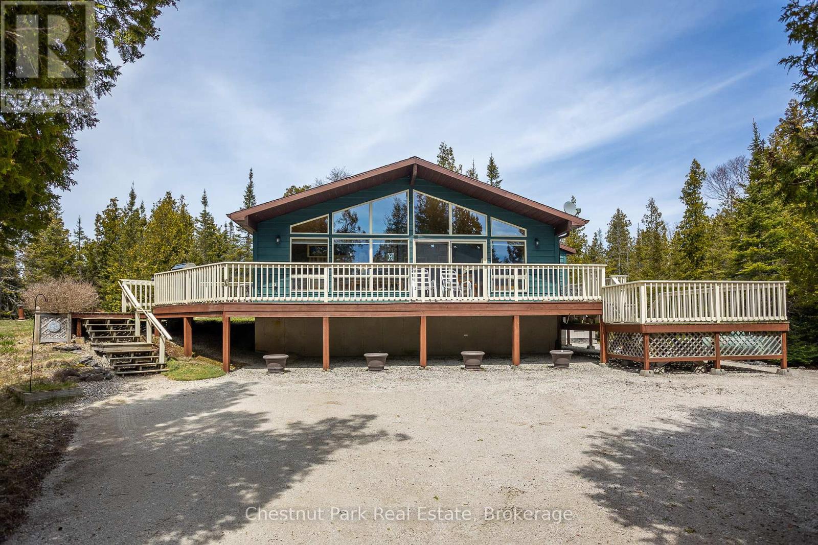 39 Hatt Street, Northern Bruce Peninsula, Ontario  N0H 2R0 - Photo 2 - X12033523