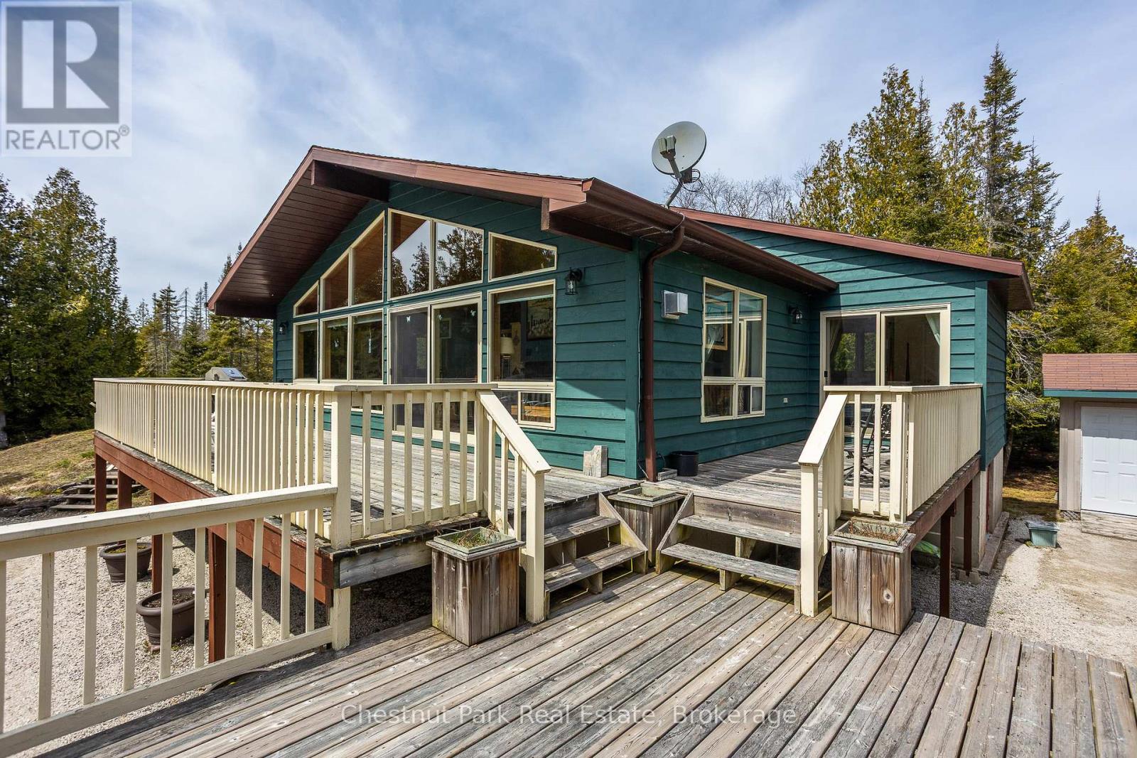 39 Hatt Street, Northern Bruce Peninsula, Ontario  N0H 2R0 - Photo 6 - X12033523