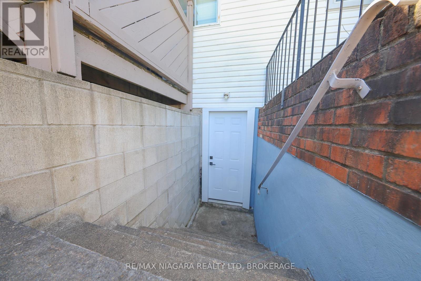 34 Swayze Court, Thorold, Ontario  L2V 4Y9 - Photo 21 - X12113270