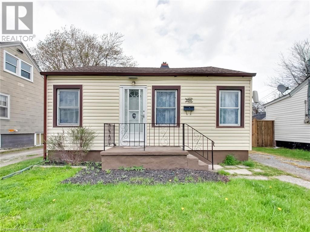 390 Gatfield Avenue, Welland, Ontario  L3B 5B2 - Photo 4 - 40724059
