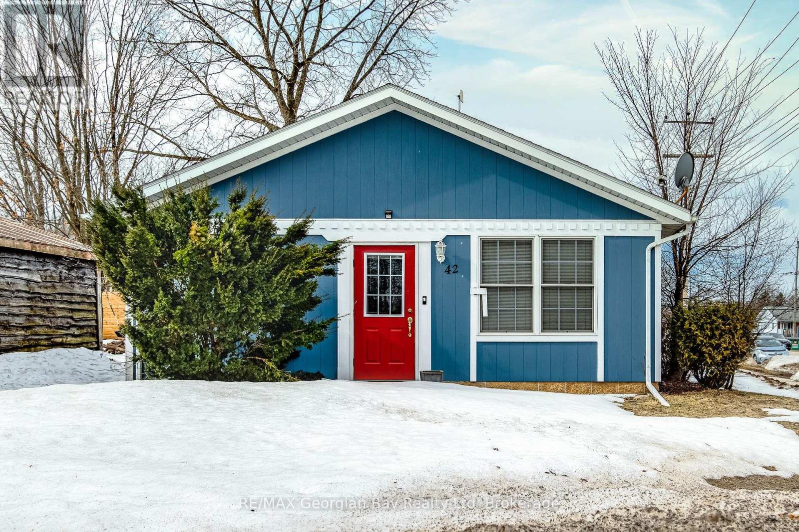42 Fourth Street, Midland, Ontario  L4R 3S8 - Photo 2 - S12119170