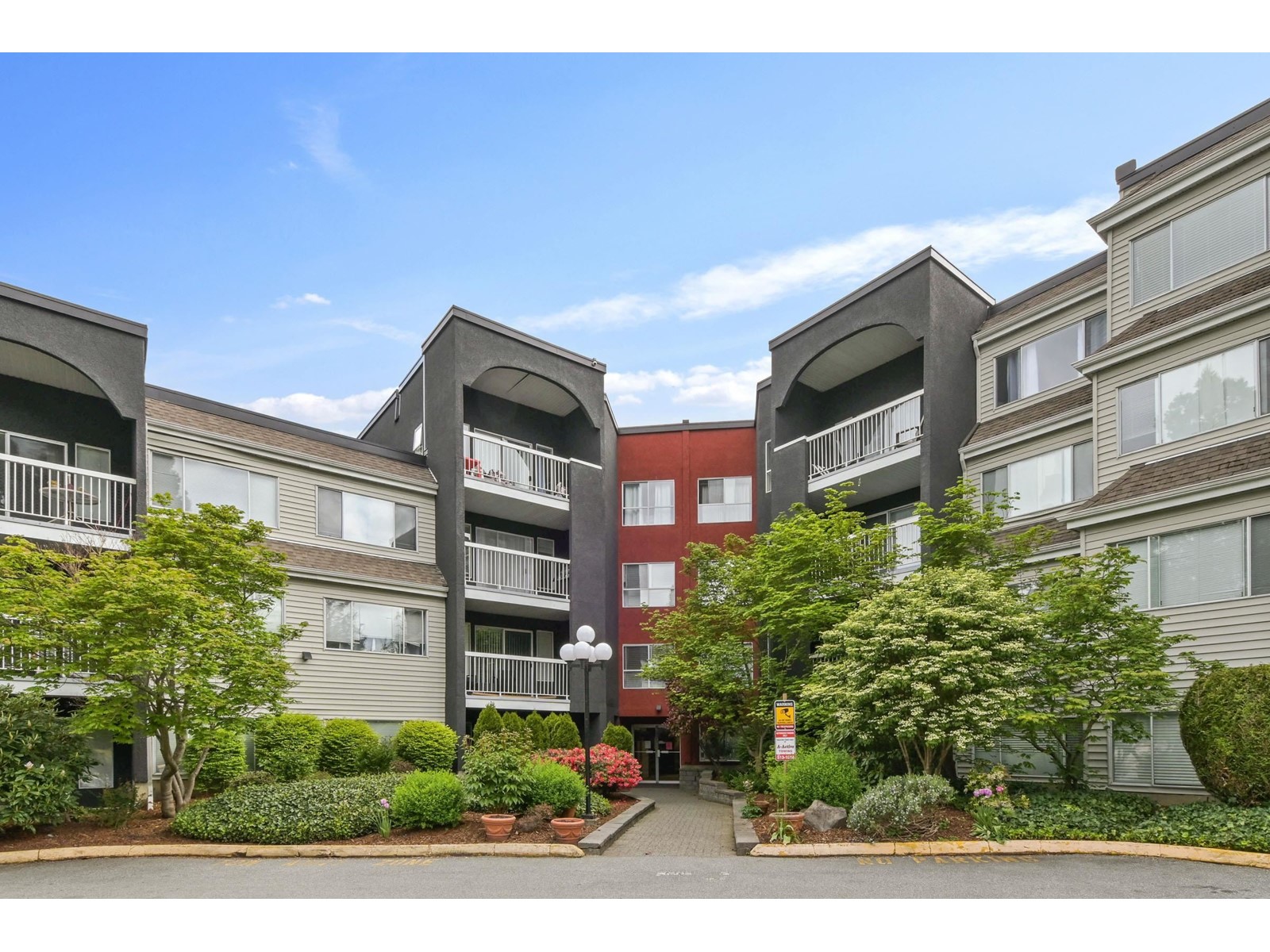 Property at 208 5700 200 STREET image 3
