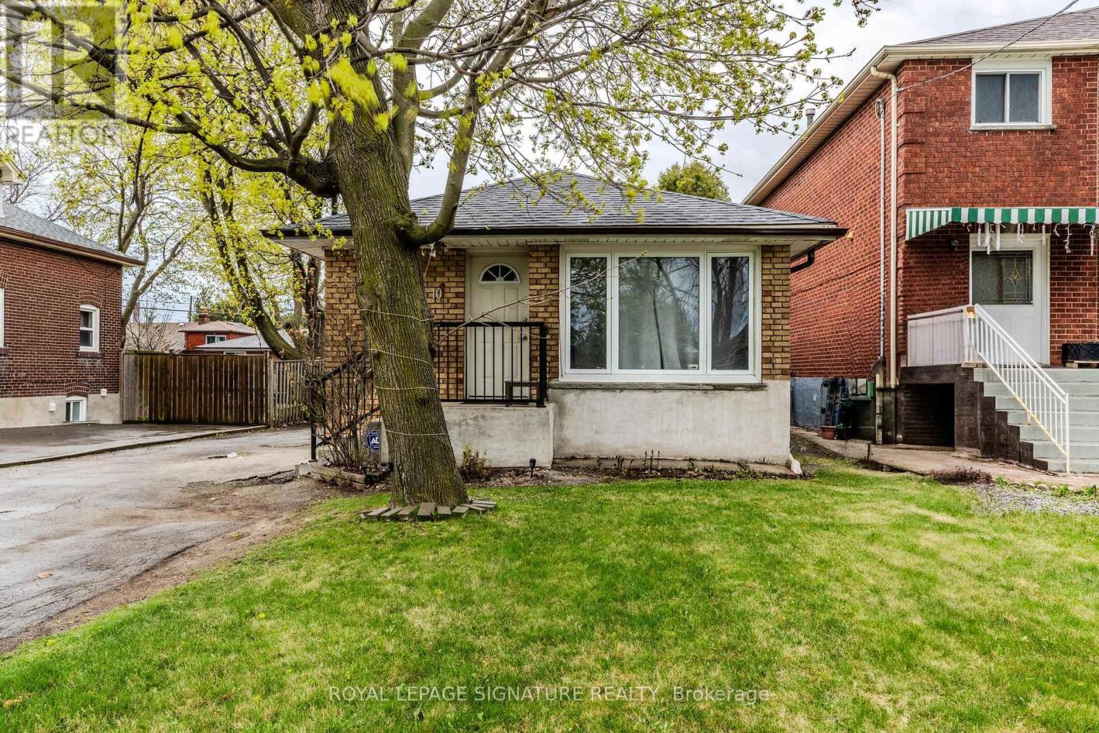 Main - 10 Laurel Avenue, Toronto, Ontario  M1K 3J2 - Photo 1 - E12094900