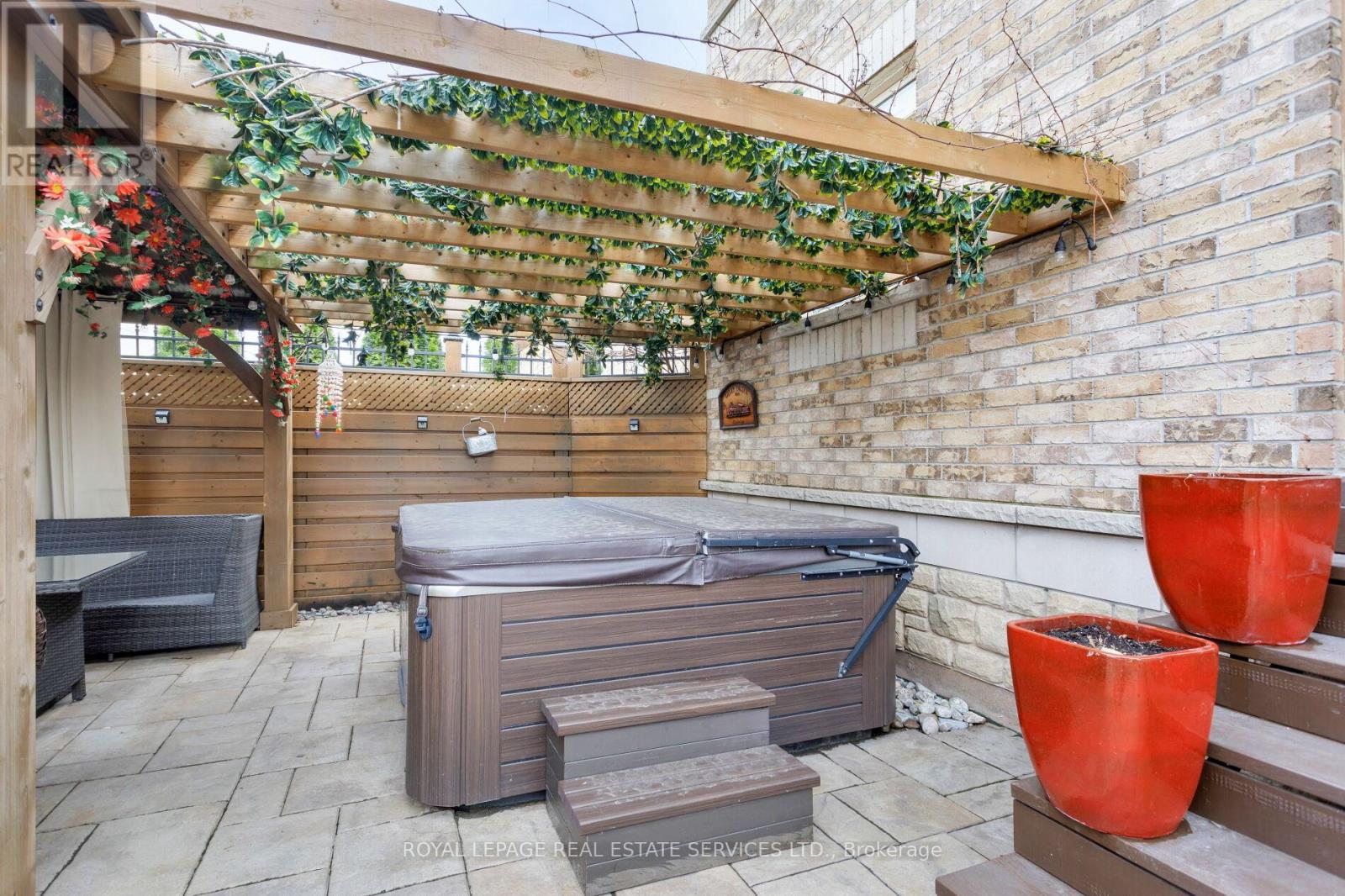 2205 Blackbird Court, Oakville, Ontario  L6M 5E6 - Photo 42 - W12063344