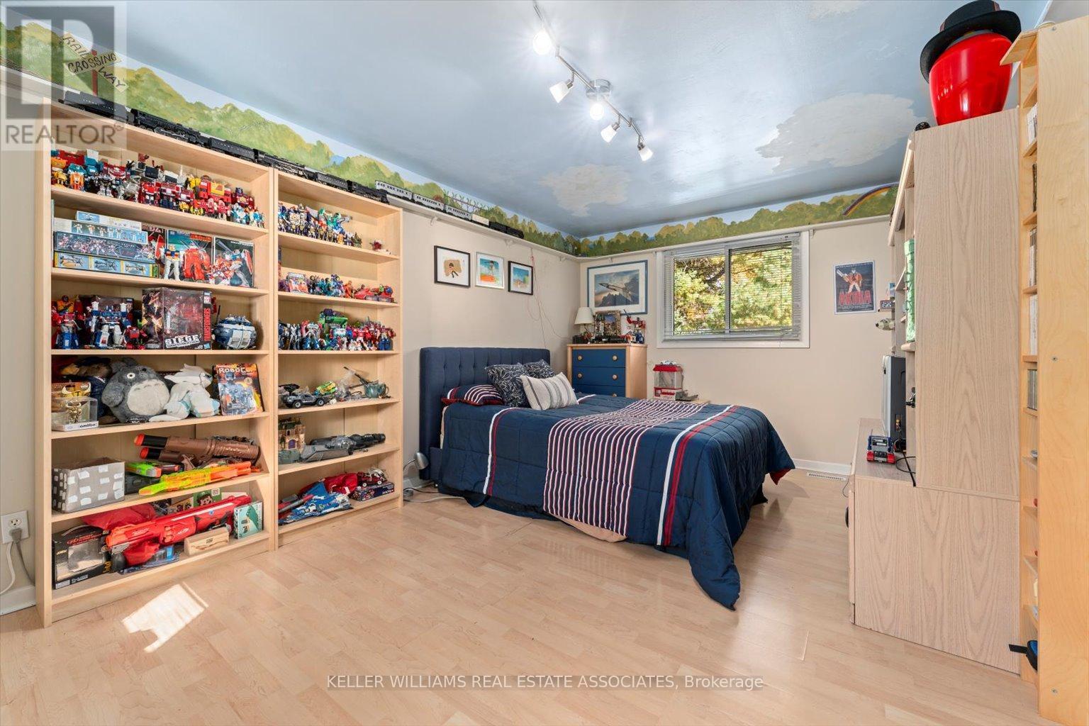 39 Maplewood Road, Mississauga, Ontario  L5G 2M7 - Photo 24 - W12074225