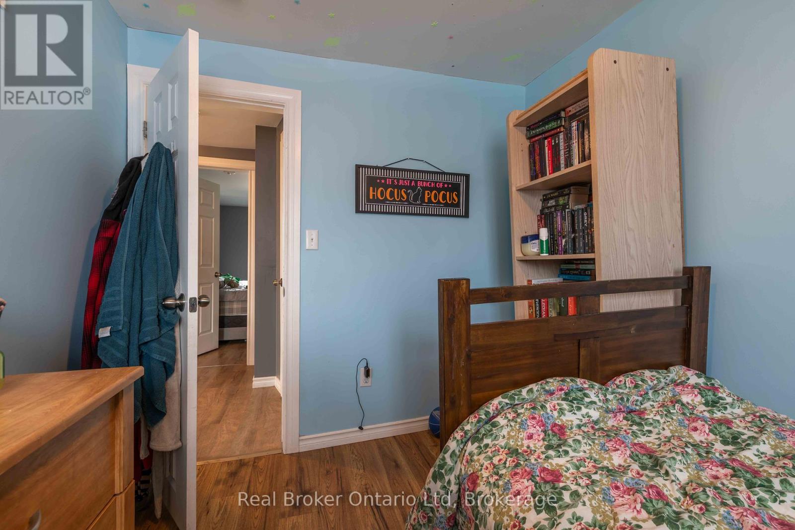 293 11th Street E, Owen Sound, Ontario  N4K 1T8 - Photo 14 - X12119098