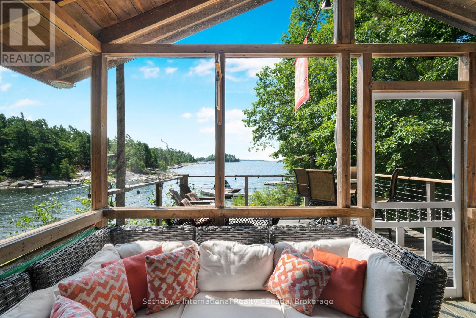 20 A65 ISLAND, the archipelago (archipelago north), Ontario