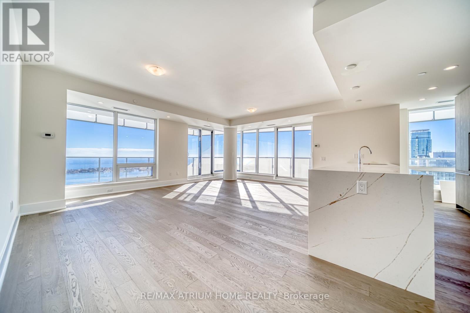 5302 - 28 Freeland Street, Toronto (Waterfront Communities), Ontario  M5E 0E3 - Photo 6 - C12118844