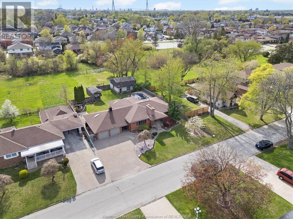 Property at 1745 RANDOLPH image 5
