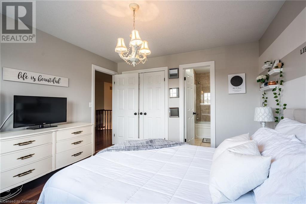 40 Commando Court, Waterdown, Ontario  L8B 0J6 - Photo 26 - 40722369