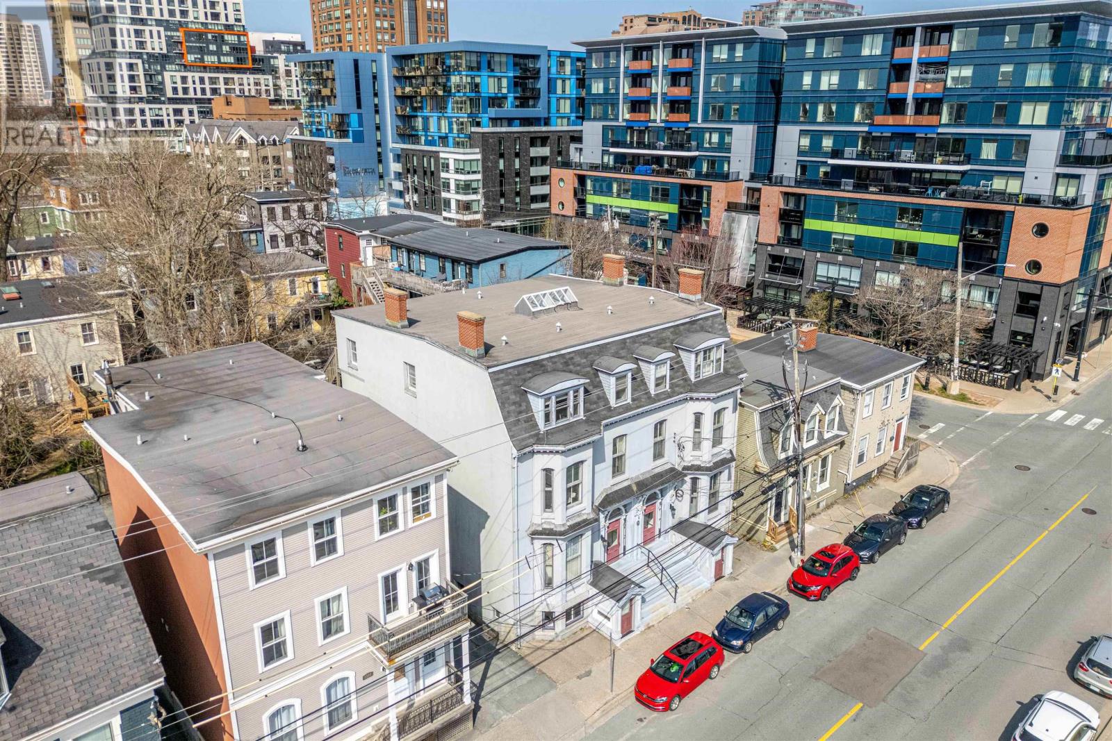 Property at 2 1352 Queen Street image 3