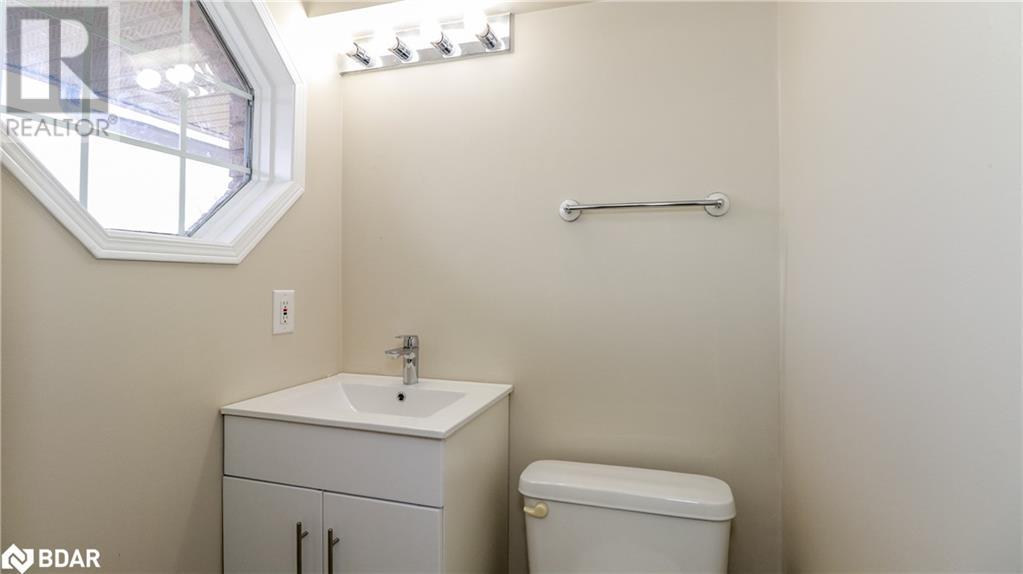 13 Lee Crescent, Barrie, Ontario  L4N 9Z5 - Photo 5 - 40721792