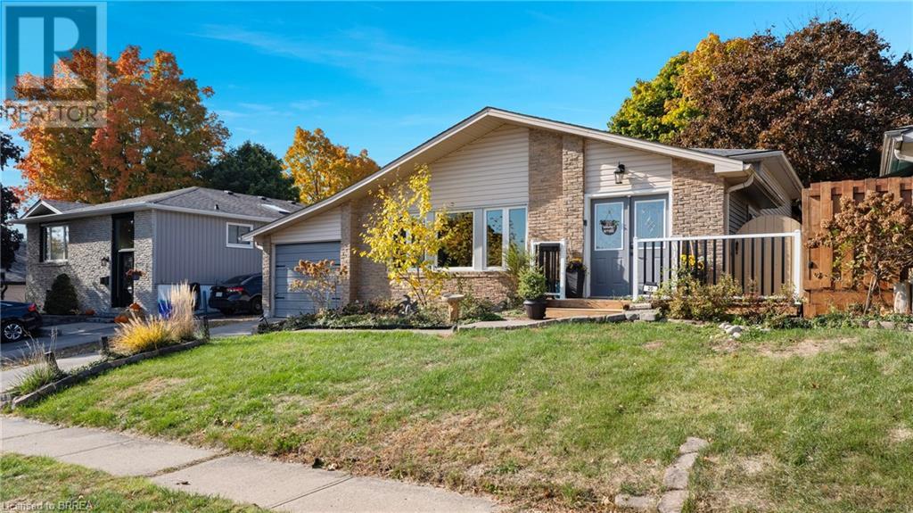 Property at 20 COLUMBINE Crescent image 3