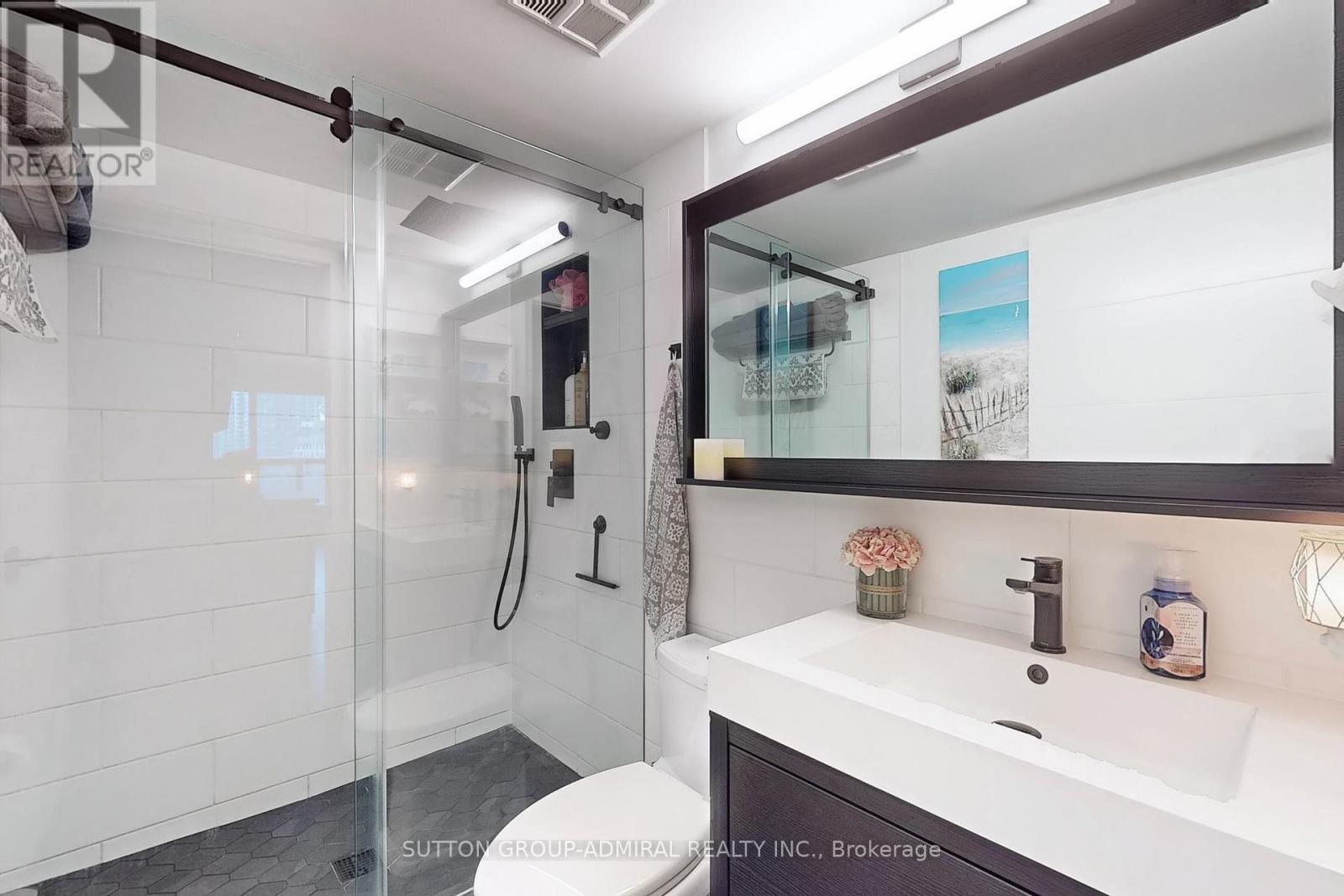705 - 600 Queens Quay W, Toronto, Ontario  M5V 3M3 - Photo 17 - C12119140