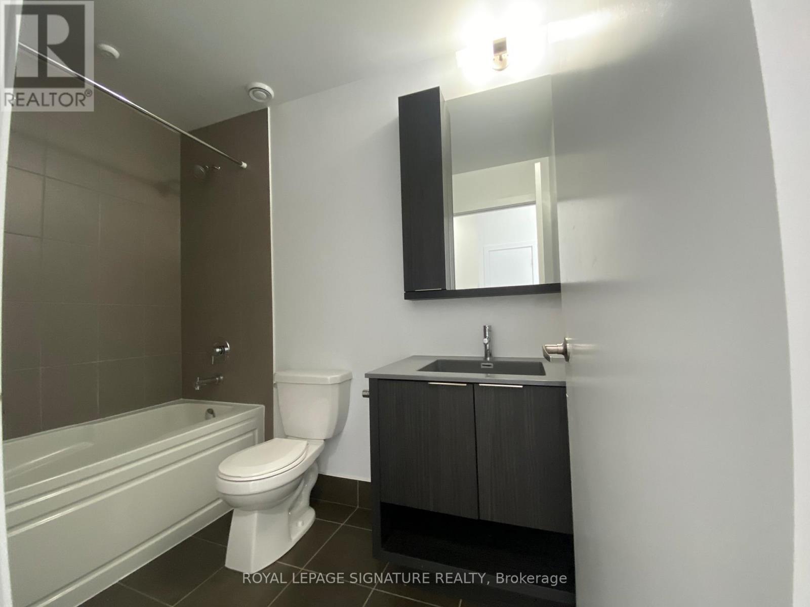 105 - 99 The Donway W, Toronto, Ontario  M3C 0N8 - Photo 8 - C12119191