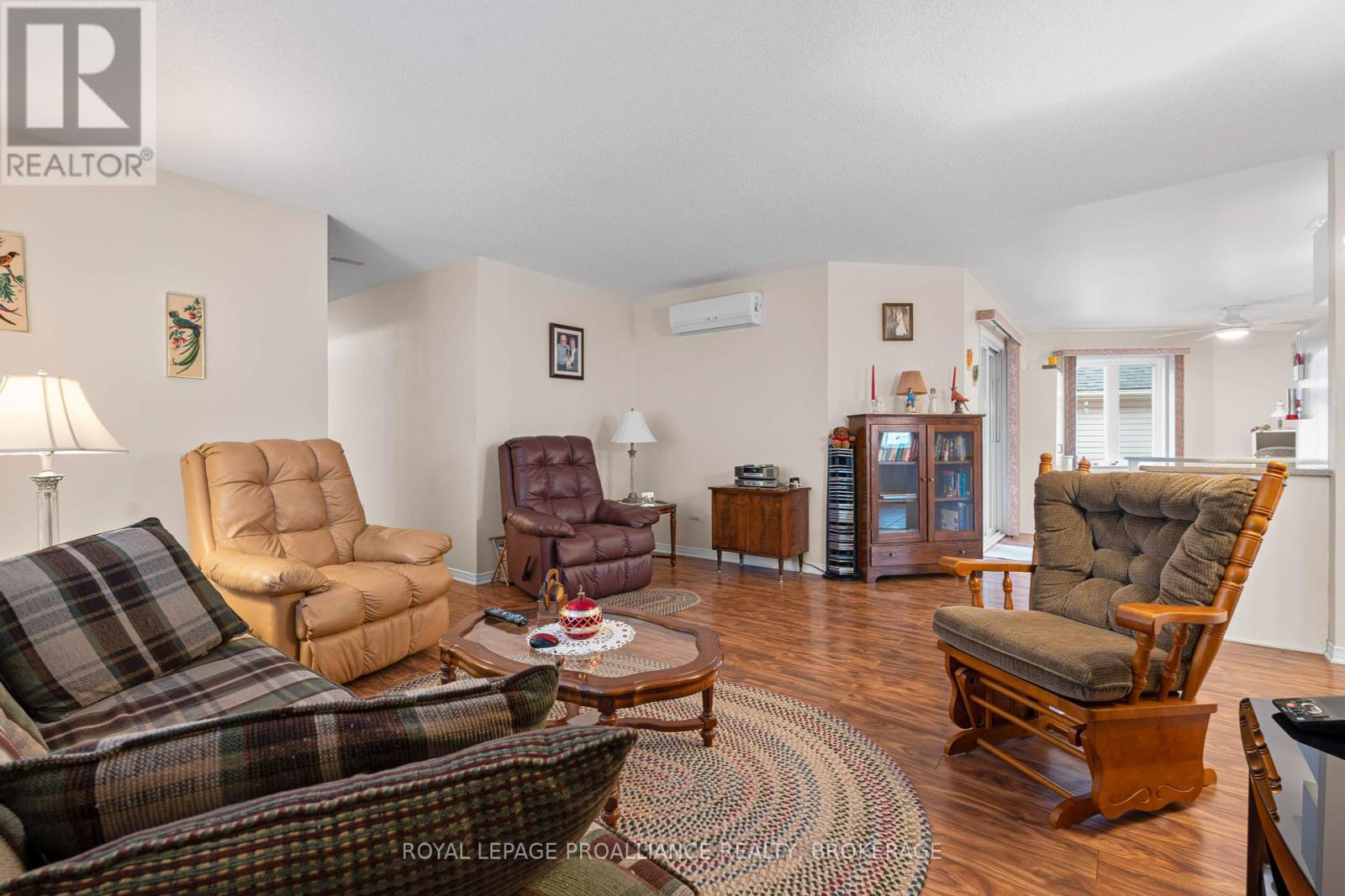 408 Dolshire Street, Kingston, Ontario  K7M 9B4 - Photo 8 - X12119327