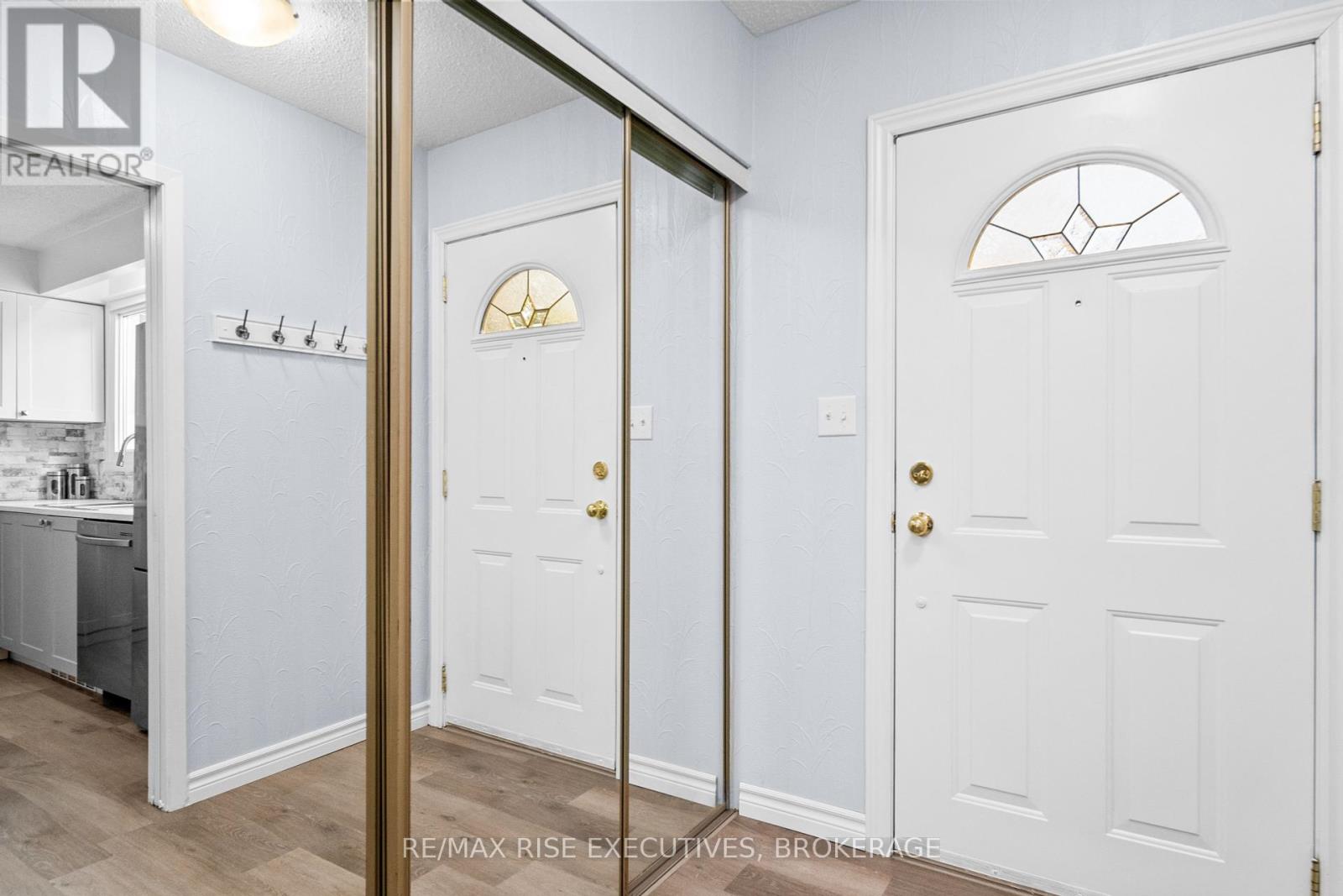71 - 115 Wright Crescent, Kingston, Ontario  K7L 4T8 - Photo 4 - X12119347