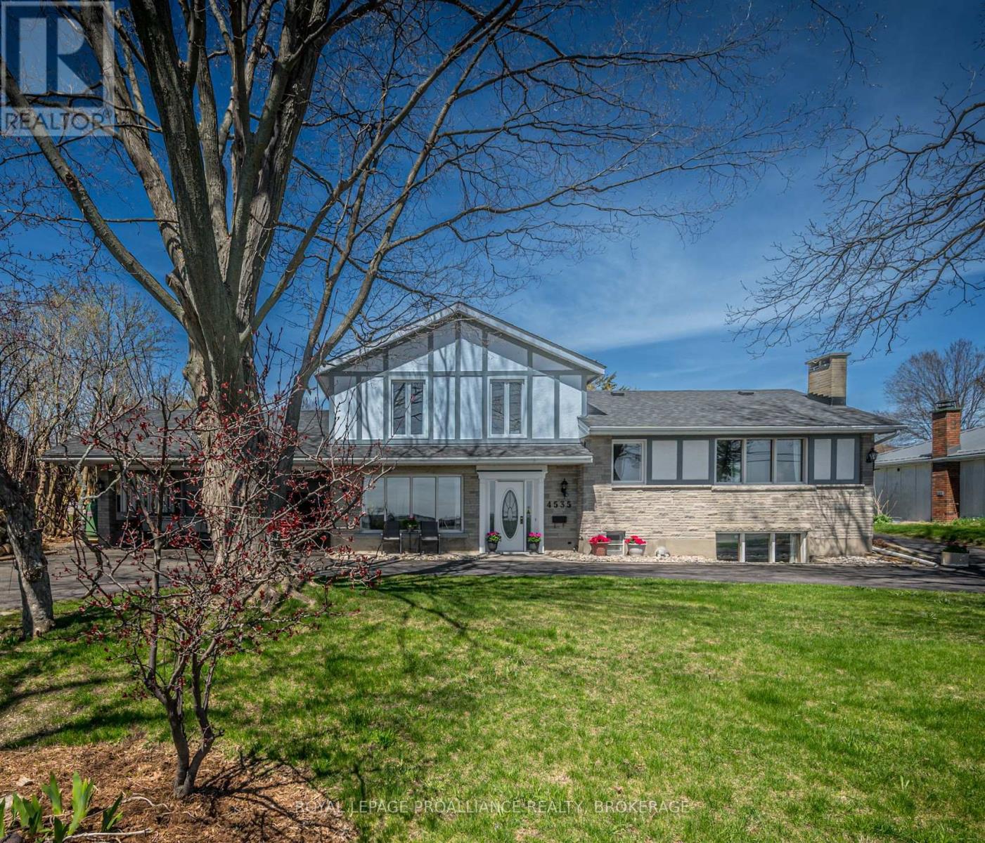 Property at 4535 BATH ROAD image 1