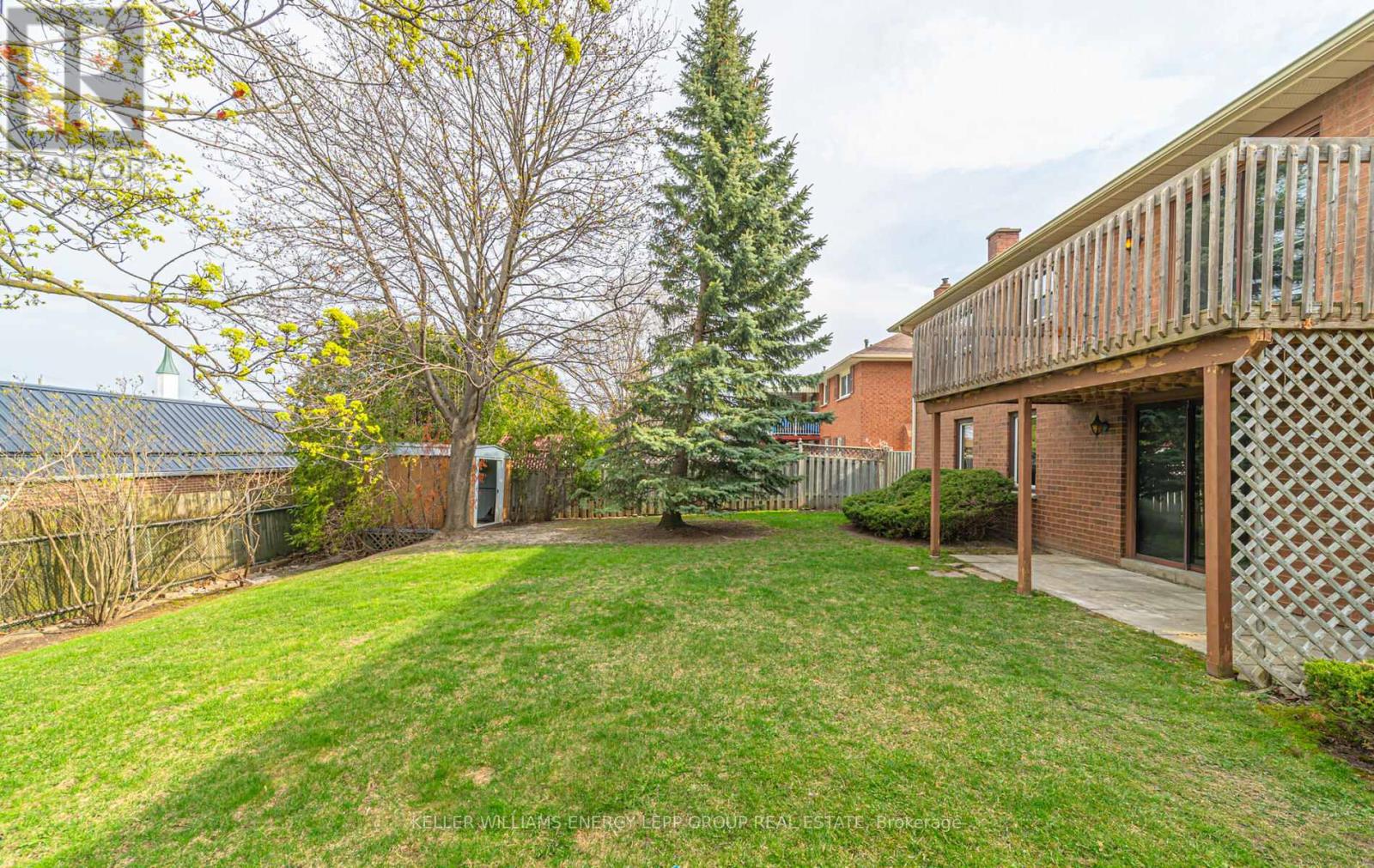 8 Hialeah Crescent, Whitby, Ontario  L1N 6R1 - Photo 31 - E12119376