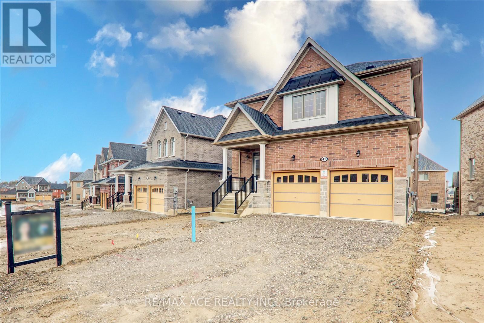Property at 41 NORTH GARDEN BOULEVARD image 2
