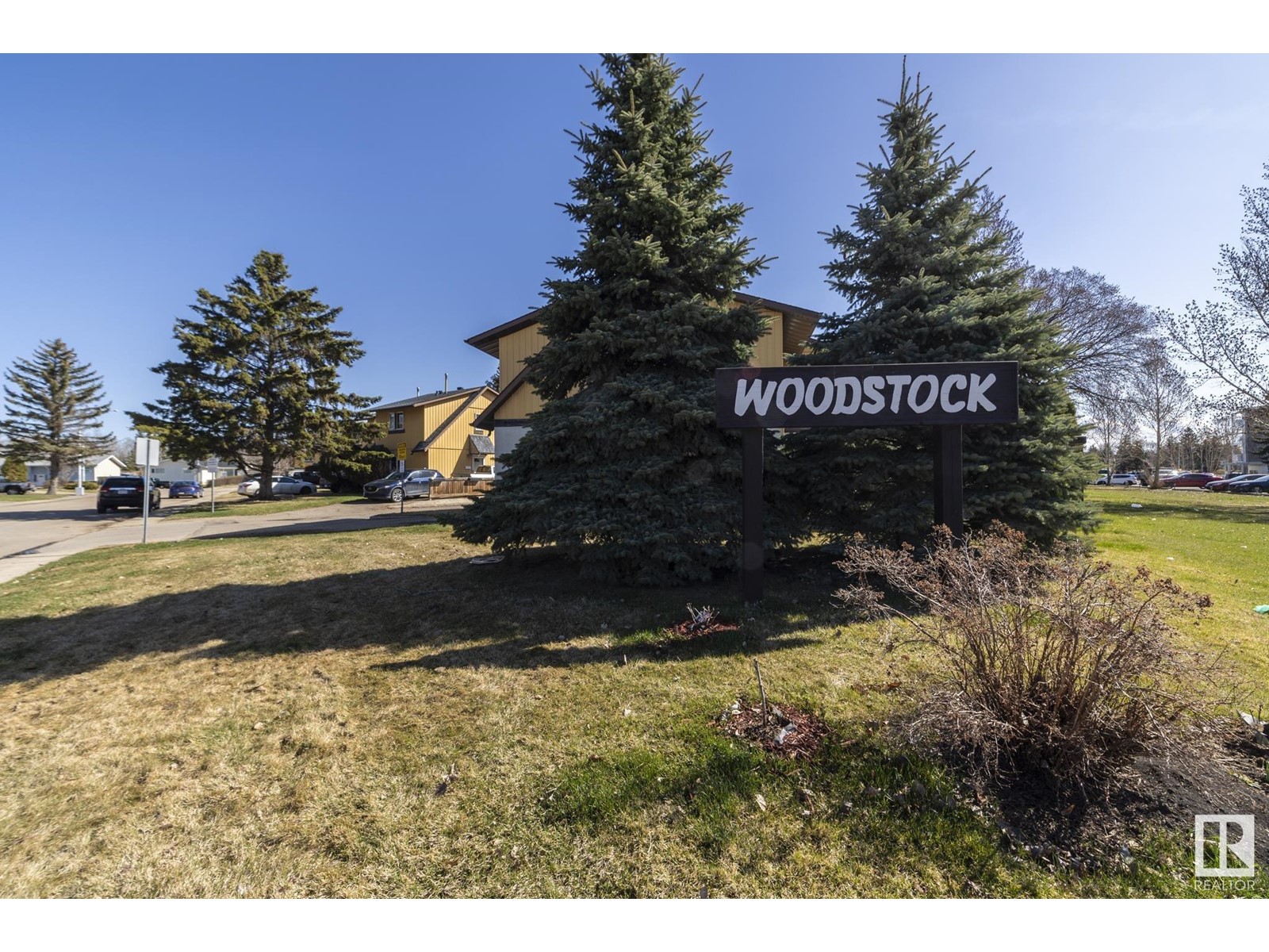 105 WOODSTOCK NW, Edmonton, Alberta