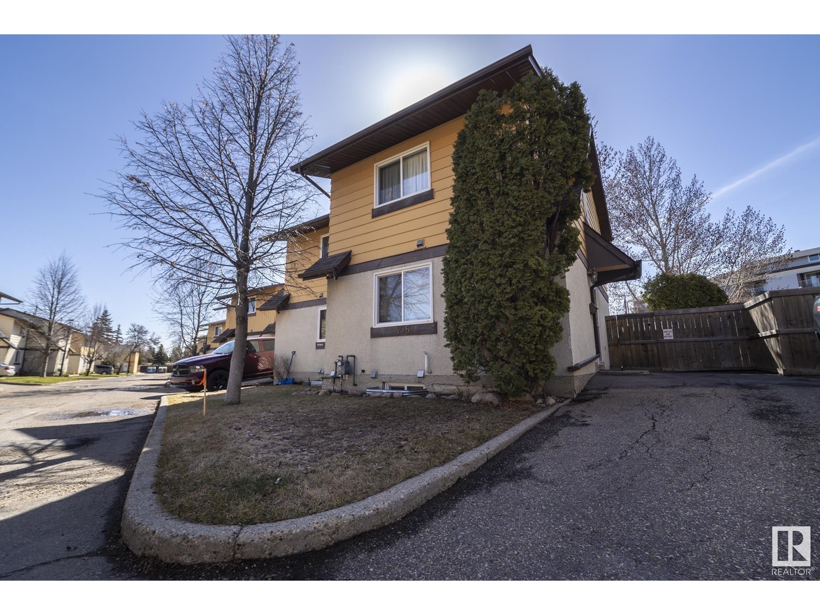 105 Woodstock Nw, Edmonton, Alberta  T5T 0H6 - Photo 2 - E4433970