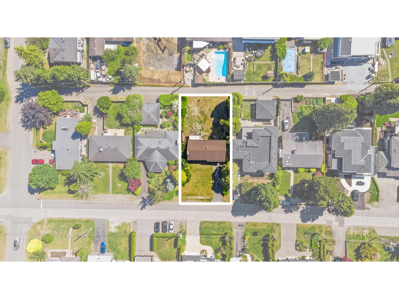 Property at 13850 BLACKBURN AVENUE image 2