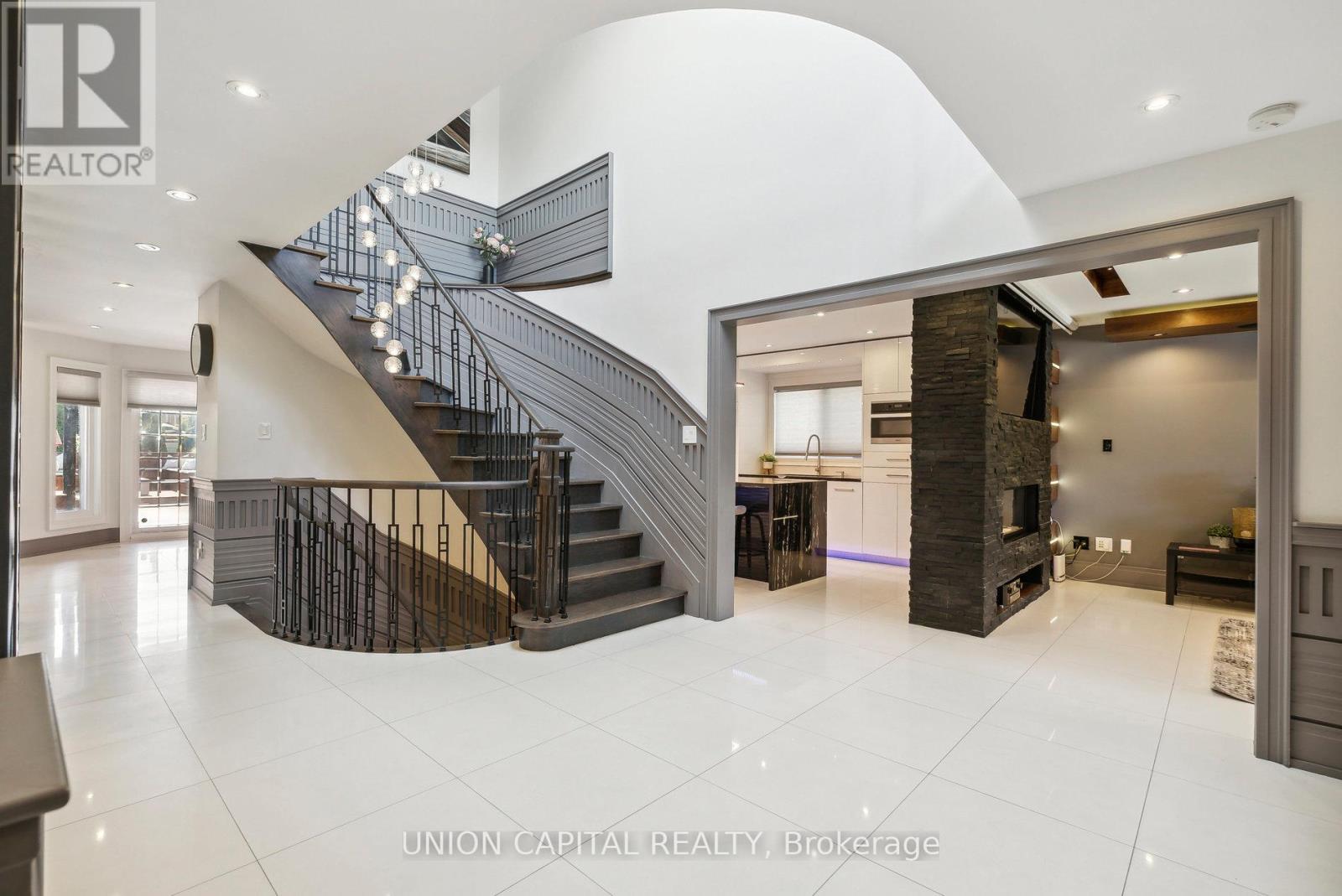 82 Queenston Crescent, Vaughan (East Woodbridge), Ontario  L4L 4A2 - Photo 20 - N12119174