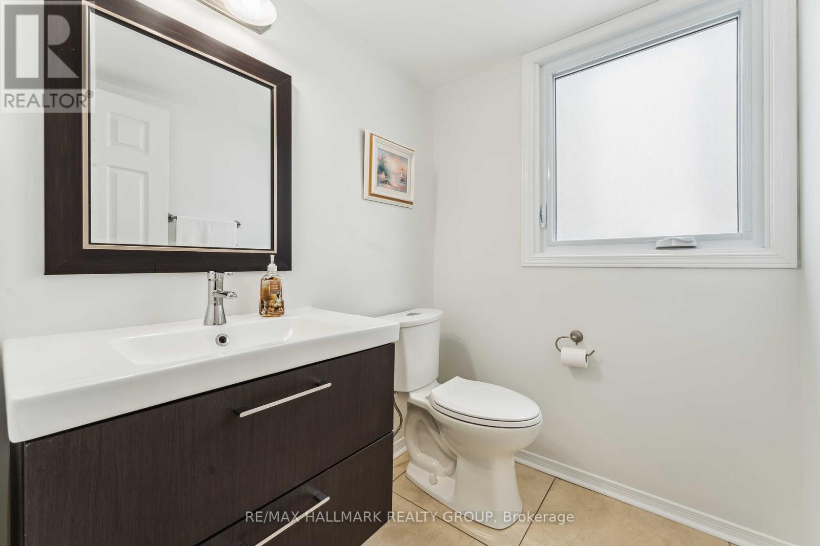 1465 Michaelsem Street, Ottawa, Ontario  K1C 7C3 - Photo 5 - X12119383