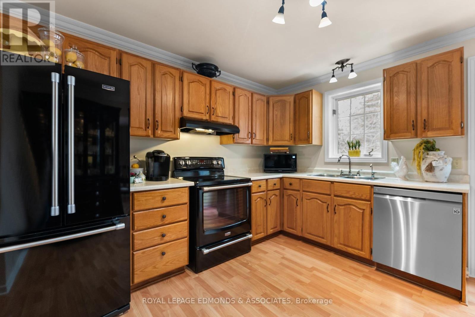 3 Viking Road, Petawawa, Ontario  K8H 3K8 - Photo 12 - X12119381