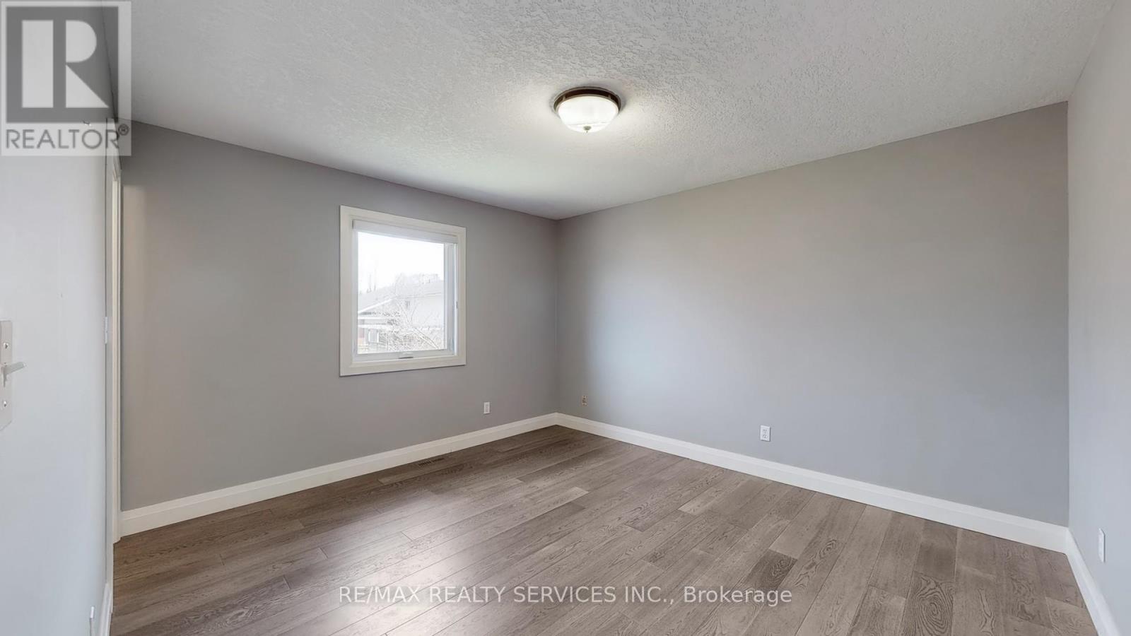 35 Innisbrook Drive, Wasaga Beach, Ontario  L9Z 1G2 - Photo 17 - S12119059