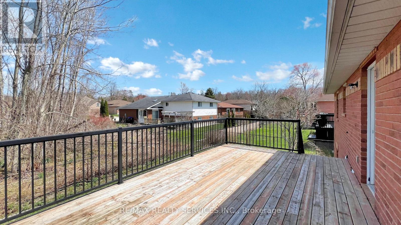 35 Innisbrook Drive, Wasaga Beach, Ontario  L9Z 1G2 - Photo 49 - S12119059