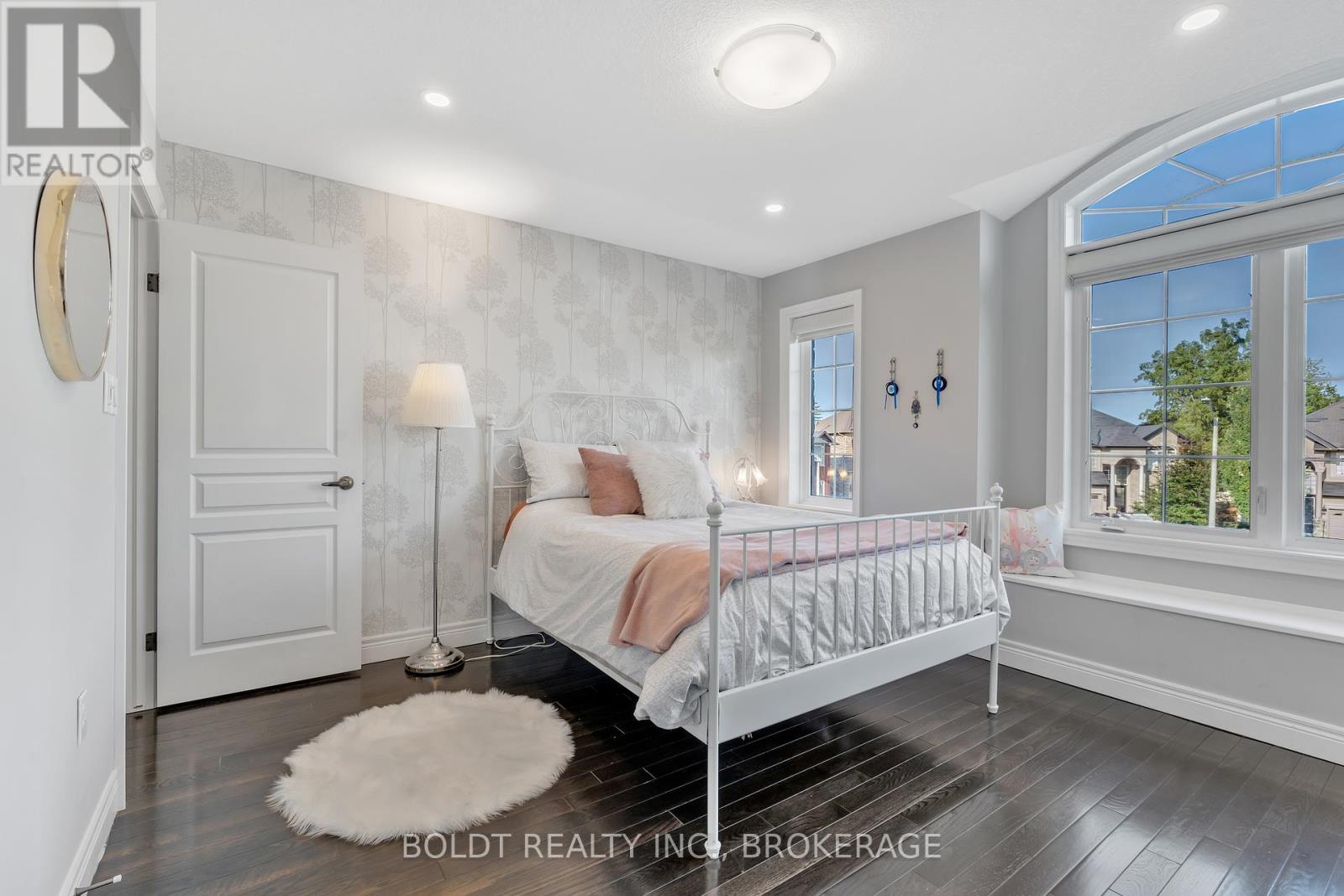 47 Lorupe Court, Hamilton (Ancaster), Ontario  L9G 0C8 - Photo 31 - X12119362