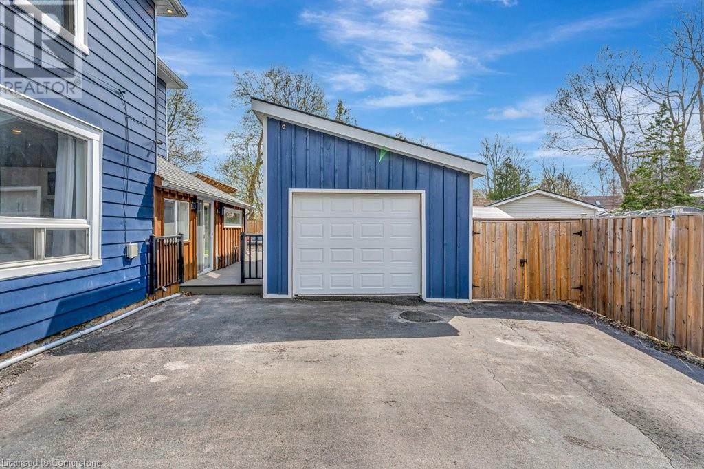 Property at 102 POPLAR Avenue image 3