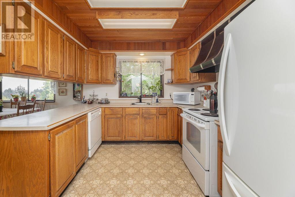 483 Sargent Road, Gibsons, British Columbia  V0N 1V9 - Photo 11 - R2997325