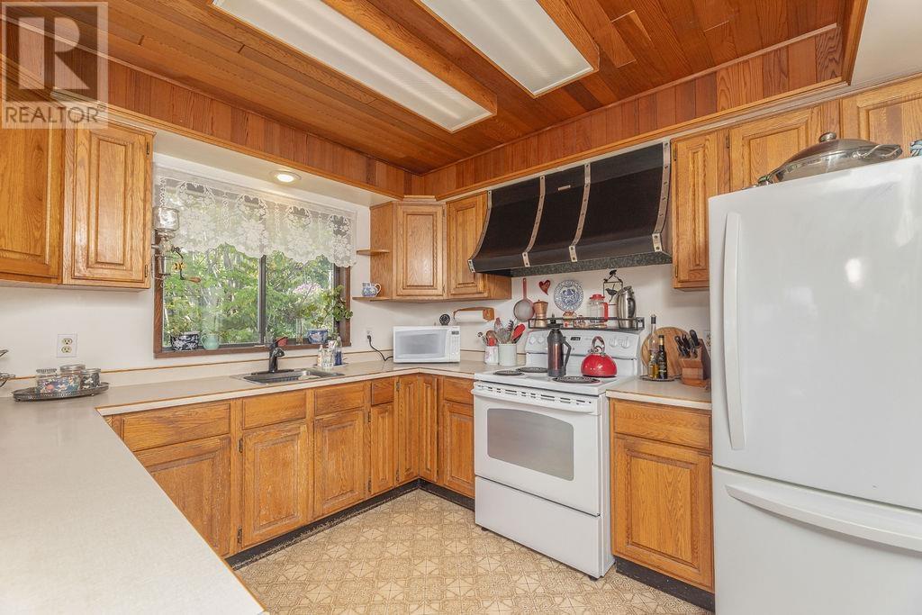 483 Sargent Road, Gibsons, British Columbia  V0N 1V9 - Photo 12 - R2997325