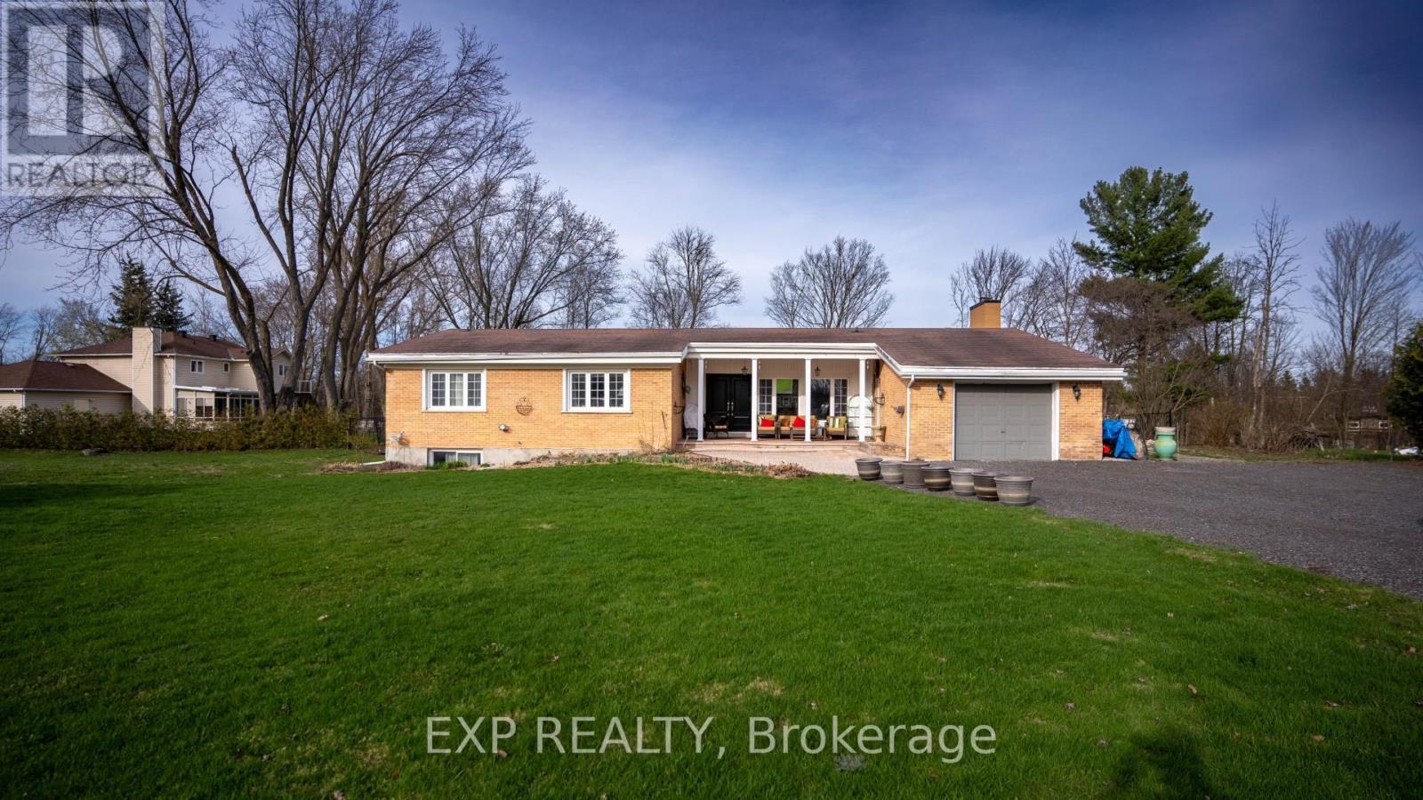 Property at 4003 RIDEAU VALLEY DRIVE N image 1