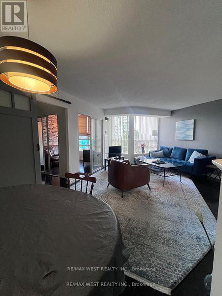 407 - 50 Kingsbridge Garden Circle, Mississauga, Ontario  L5R 1Y2 - Photo 4 - W12119055